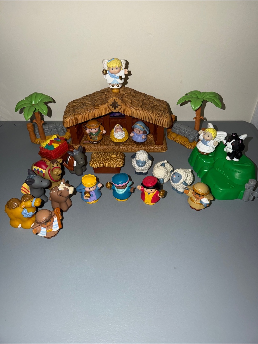 Fisher-Price Nativity Playset with Colorful Little People Figures